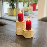 heller Kerzenständer aus Sandstein